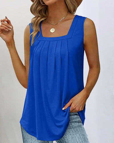 Sleek tank top with trendy square neckline |