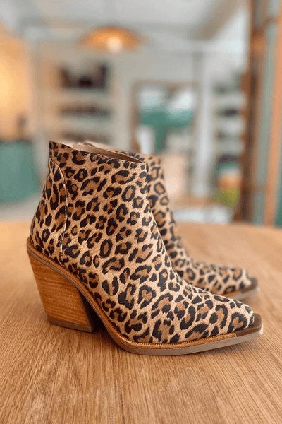 Raven | Pointed Toe Cowboy Boots
