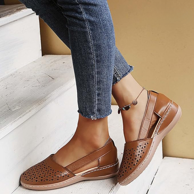Carmine | Orthopedic Wedge Flats