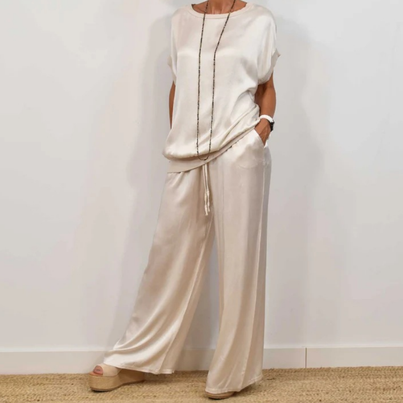 Camila | Two-Piece Relaxed Set