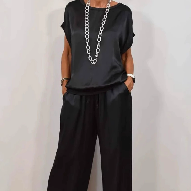 Camila | Two-Piece Relaxed Set